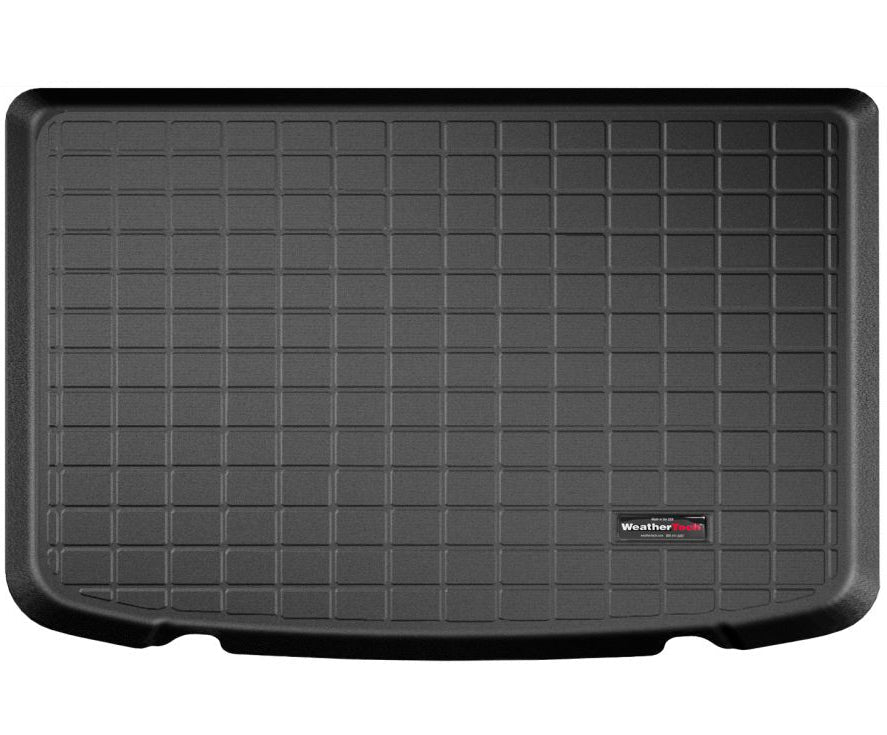 Bac de coffre Sur Mesure pour Mercedes-Benz Classe A à hayon W176, de couleur noire, par WeatherTech