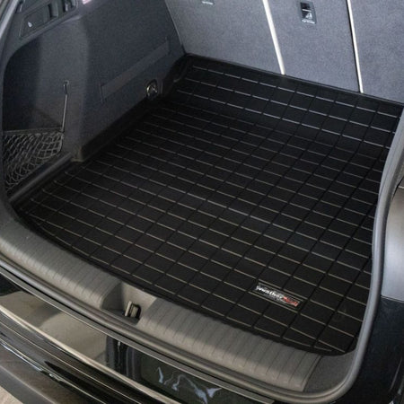 Vasche Baule Auto Su Misura nero per Audi Q6 e-tron, prodotto da WeatherTech, montato a bordo del veicolo 